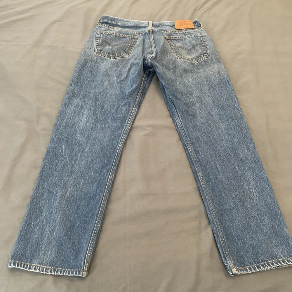 Vintage Levis 501 Jeans Mens 38x33 (34x28) Light Blue Straight Leg Distressed